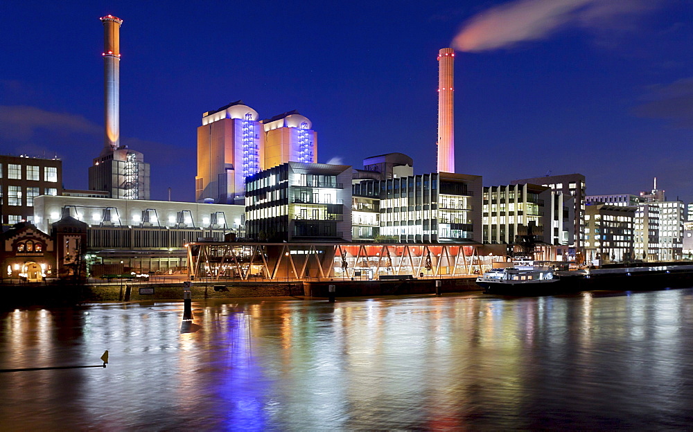 Modern office buildings, Westhafen Pier 1, Frankfurt am Main, Hesse, Germany, Europe