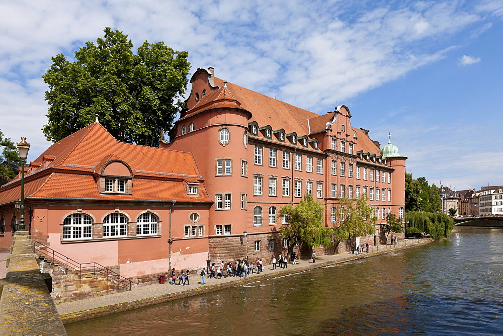 District of Le Petite France, Strasbourg, Ill River, Alsace, France, Europe