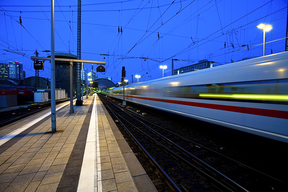 Intercity-Express, ICE train arriving at the main station, Frankfurt am Main, Hesse, Germany, Europe