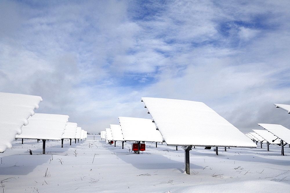 Snow-covered photovoltaic plant, Oberruesselbach, Middle Franconia, Bavaria, Germany, Europe