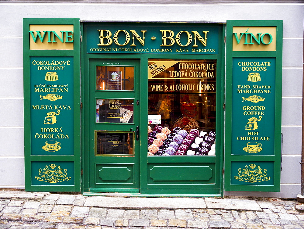 Confectionery store in the historic town centre of Cesky Krumlov, Bohemian Krumlov, UNESCO World Heritage Site, Bohemia, Czech Republic, Europe