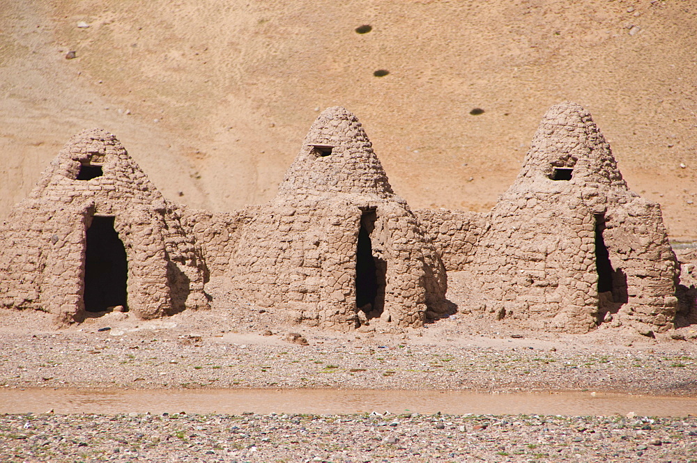 Ancient tombs along the road between Ali and Gerze, West Tibet, Tibet, Asia