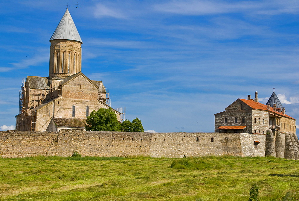 Fortress monastery, Alaverdi Monastery, Kakheti, Georgia, Caucasus