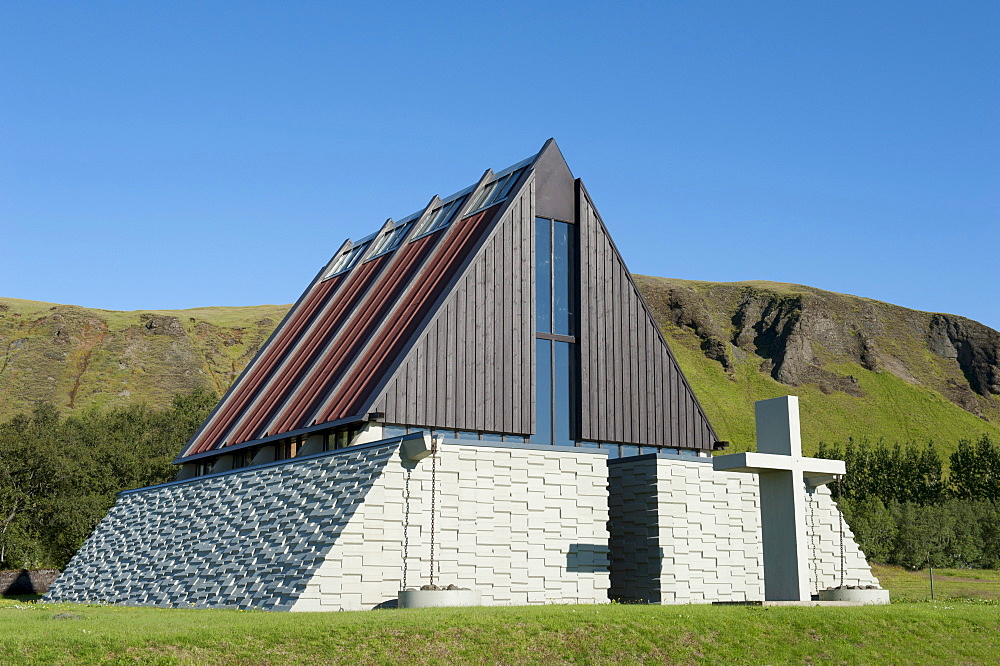 Architecture, modern church, cross, Jon Steingrimsson Memorial Chapel, KirkjubÃŠjarklaustur, Kirkjubaejarklaustur, Iceland, Scandinavia, Northern Europe, Europe