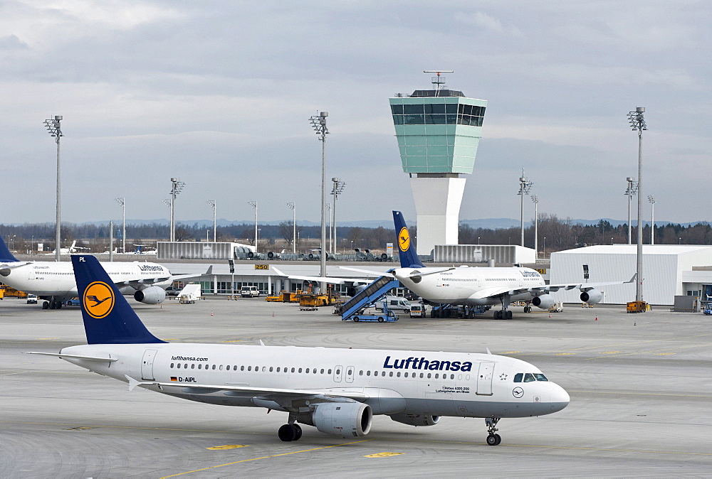 Lufthansa Airbus A320-200, Ludwigshafen am Rhein, at Munich Airport, Bavaria, Germany, Europe