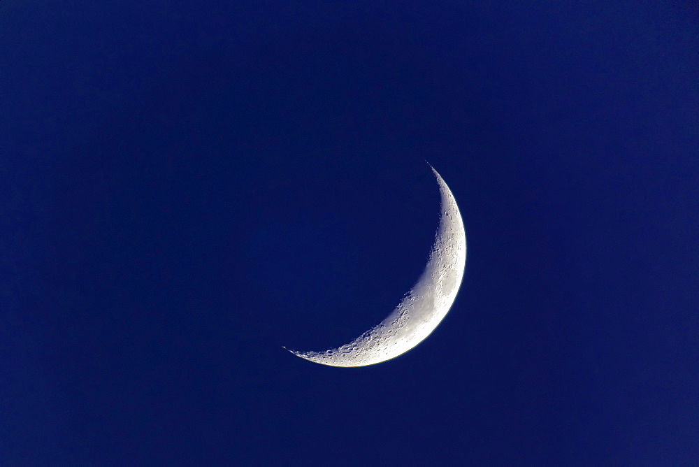 Moon, Luna, crescent