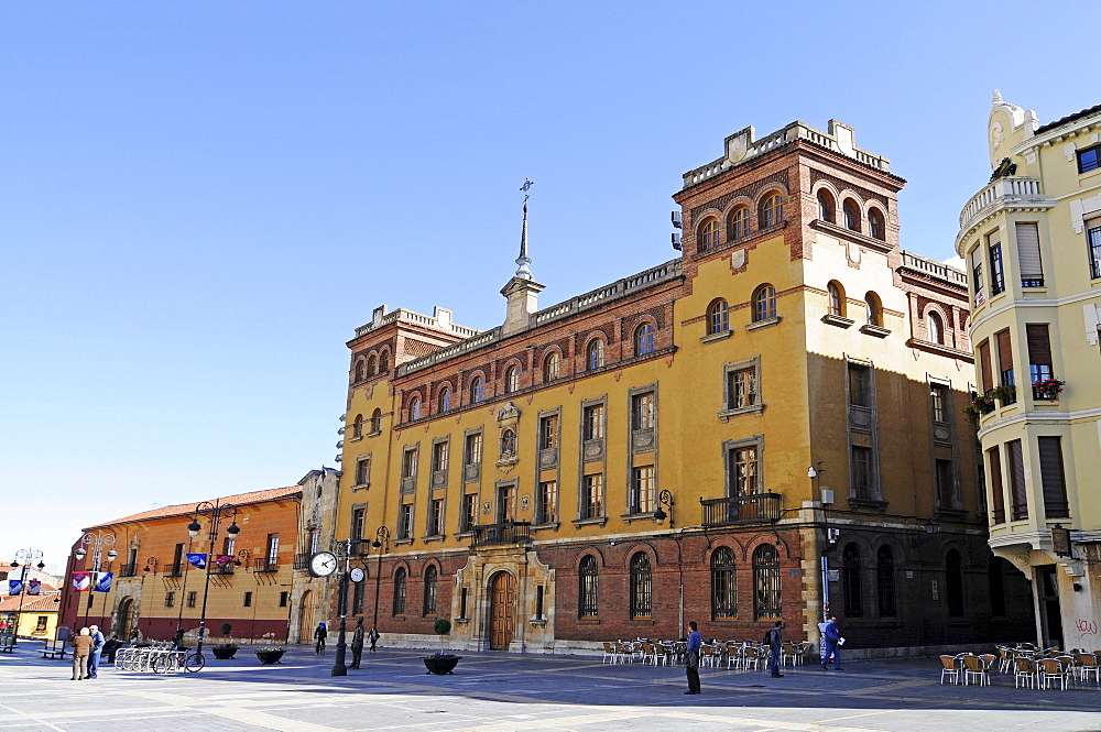 Historic buildings, Plaza Regla, Leon, province of Castilla y Leon, Castile and Leon, Spain, Europe