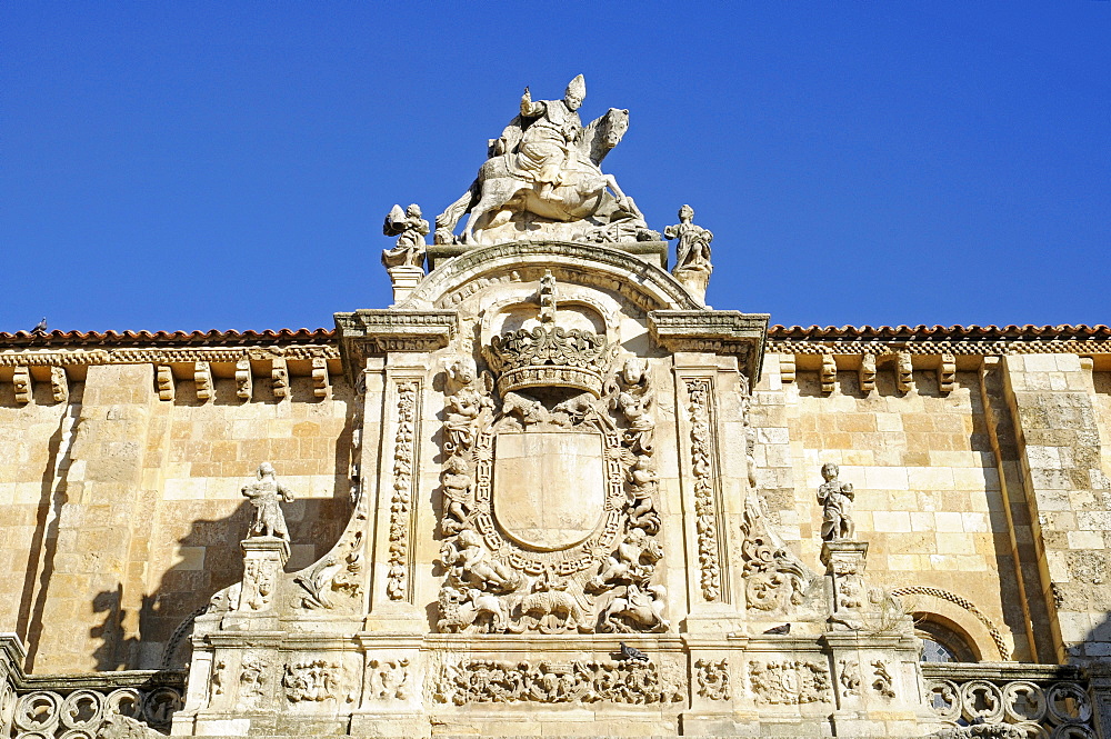 Coat of arms on the facade of Colegiata Real de San Isidoro, collegiate church, basilica, museum, Leon, Castilla y Leon province, Spain, Europe