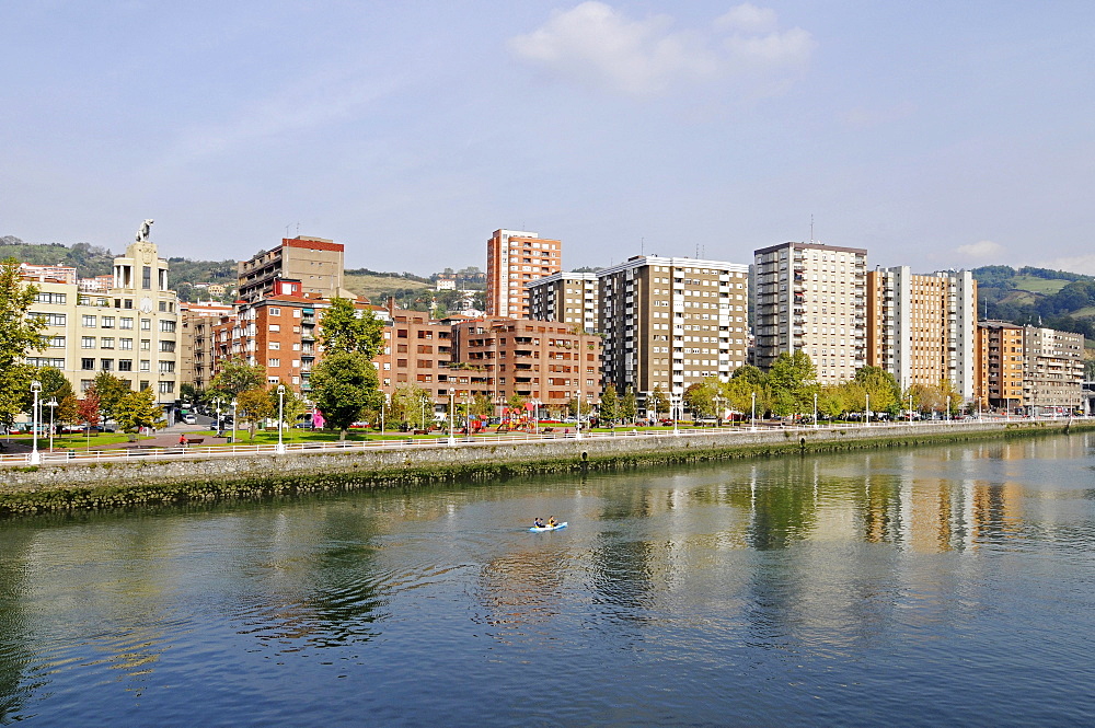 Nervion River, shore with high-rise buildings, Bilbao, Bizkaia province, Pais Vasco, Basque Country, Spain, Europe