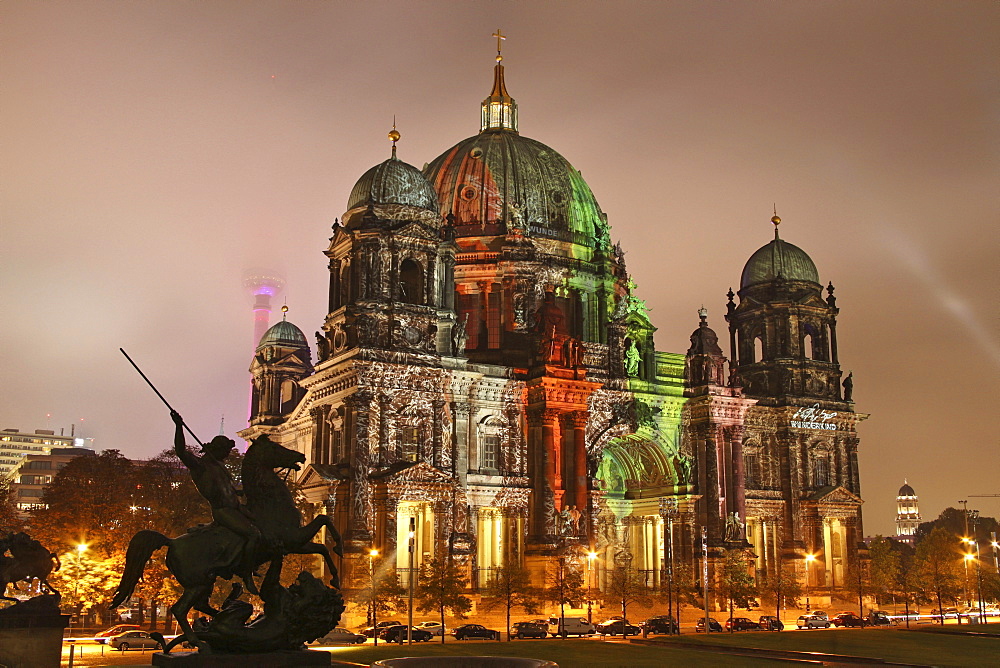 Berliner Dom cathedral, Museumsinsel island, UNESCO World Heritage Site, Festival of Lights 2010, Berlin, Germany, Europe