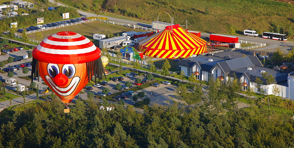 Aerial view, hot air balloons, 20th Warsteiner Montgolfiade, hot air balloon festival, Warstein, Sauerland, North Rhine-Westphalia, Germany, Europe