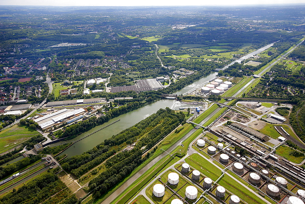 Aerial view, Emscher river, Rhine-Herne Canal, Emscherkunst.2010 art project, Olaf Nicolai, Douglas Gordon, Mogwai Monument for a Forgotten Future, Wilde Insel island, watergate, artworks on the Emscher river, Gelsenkirchen, Ruhr area, North Rhine-Westpha