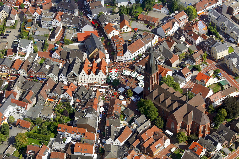 Aerial view, Haltern am See, Heimatfest Haltern festival near St. Sixtus, historic town hall, market place, North Rhine-Westphalia, Germany, Europe