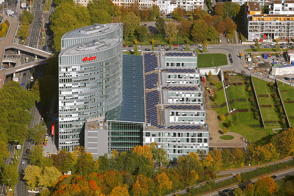 Aerial view, EON Ruhrgas headquarters, office tower at the Gruga, Essen-Ruettenscheid, Essen, Ruhr area, North Rhine-Westphalia, Germany, Europe