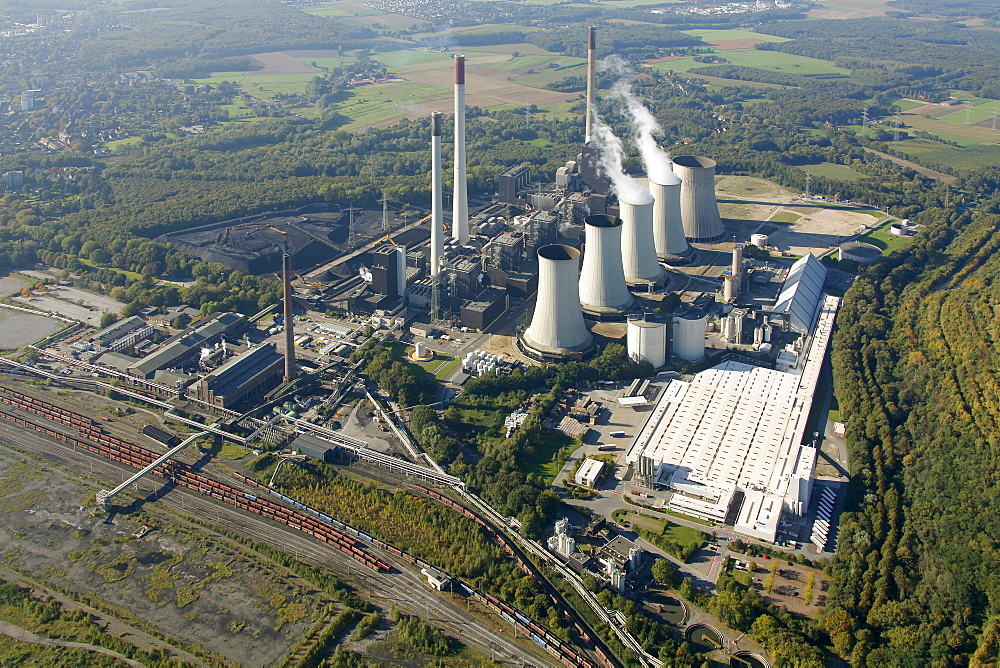 Aerial view, E.ON Kraftwerk Scholven power plant, Gelsenkirchen, Ruhrgebiet region, North Rhine-Westphalia, Germany, Europe