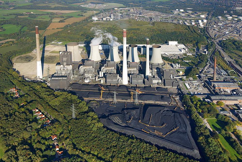 Aerial view, E.ON Kraftwerk Scholven power plant, Gelsenkirchen, Ruhrgebiet region, North Rhine-Westphalia, Germany, Europe