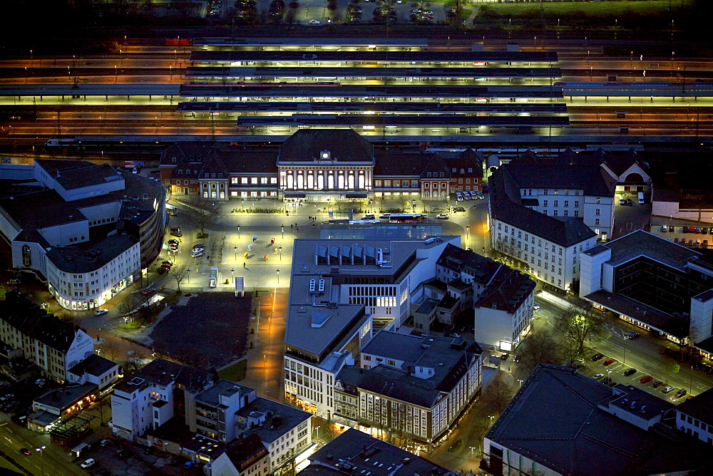 Aerial view, central railway station at night, Heinrich von Kleist-Forum, Hamm, Ruhrgebiet region, North Rhine-Westphalia, Germany, Europe