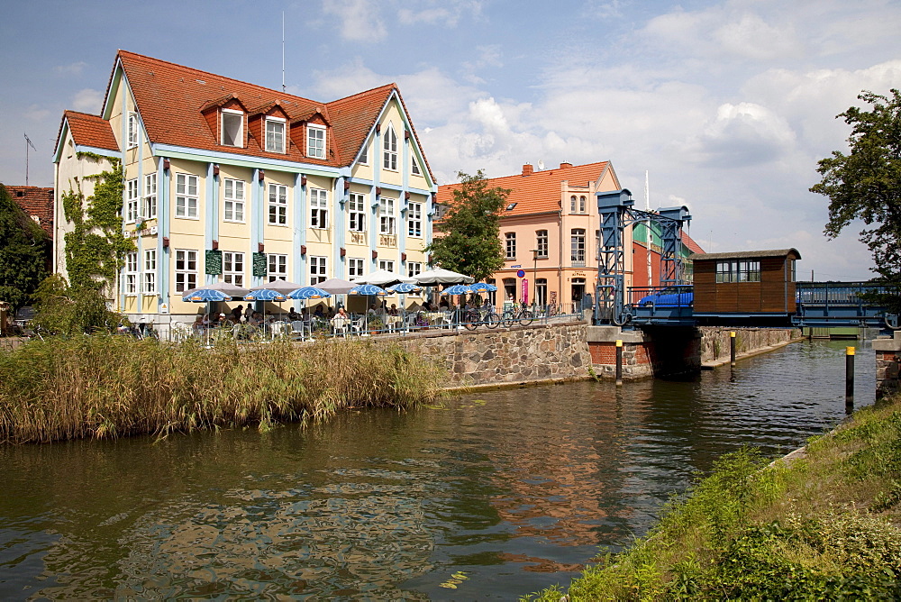 Cafe, vertical lift bridge, technical monument, Plau am See, Mecklenburg Lake District, Mecklenburg-Western Pomerania, Germany, Europe