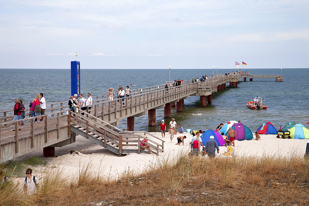 Pier in the Prerow Baltic resort, Fischland-Darss-Zingst peninsula, Mecklenburg-Western Pomerania, Germany, Europe