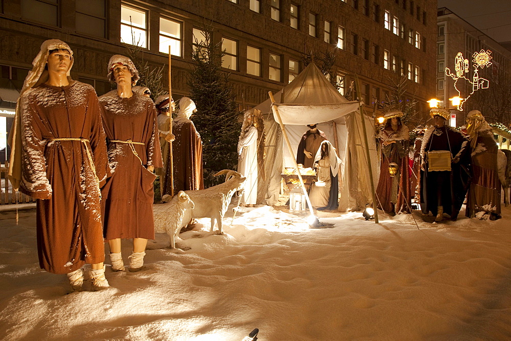 Nativity scene in the snow, Essen, Ruhr Area, North Rhine-Westphalia, Germany, Europe