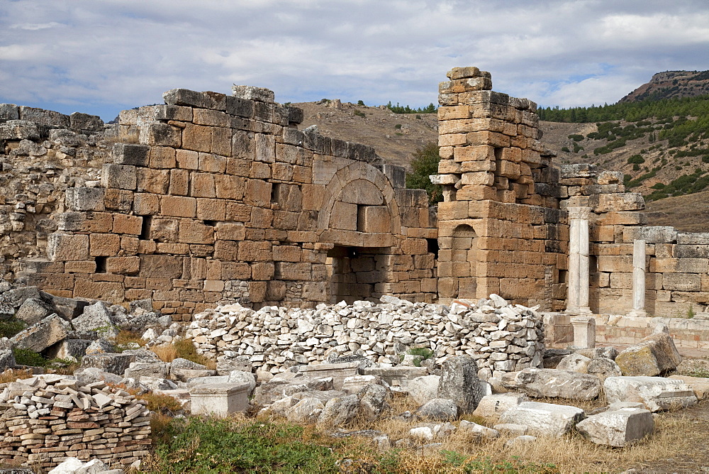 Columnet Street, Hierapolis, Pamukkale, Denizli, Turkey, Asia