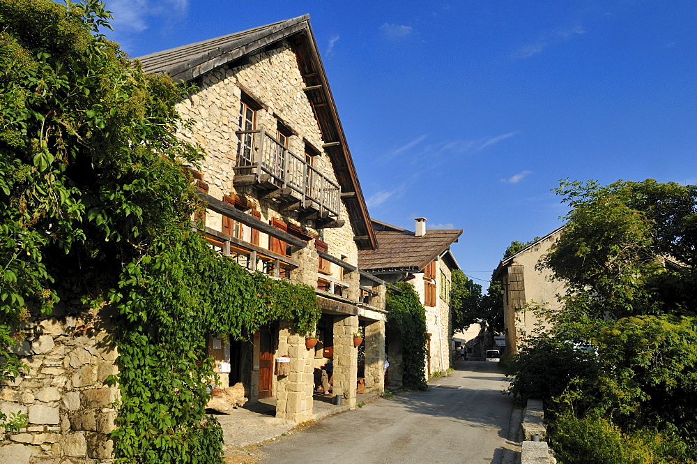 Mountain village Peyresq, Haute Verdon mountains, Alpes-de-Haute-Provence, France, Europe