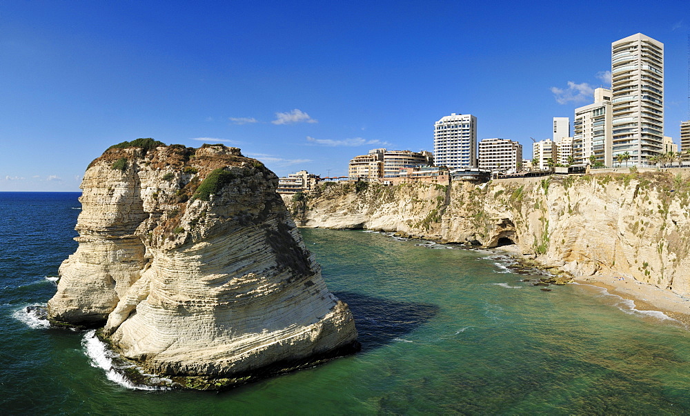Rawsheh or Pigeon Rocks, Beirut, Beyrouth, Lebanon, Middle East, West Asia
