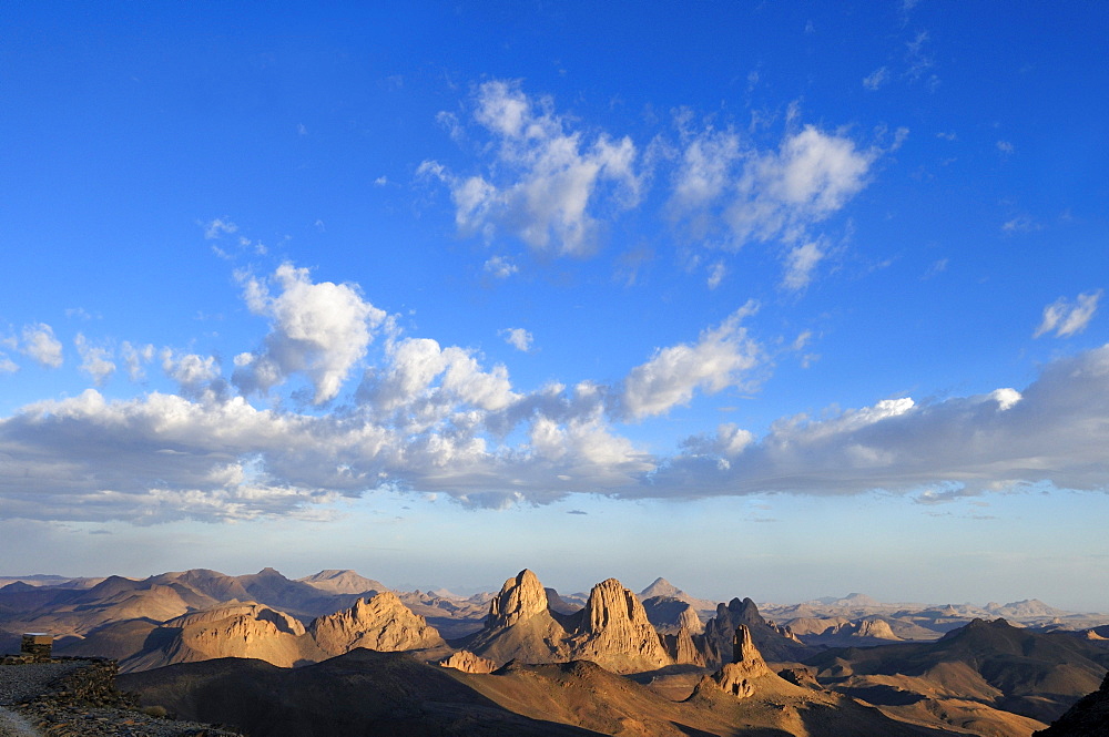 View from Assekrem over the volcanic landscape of Atakor, Hoggar, Ahaggar Mountains, Wilaya Tamanrasset, Algeria, Sahara, North Africa