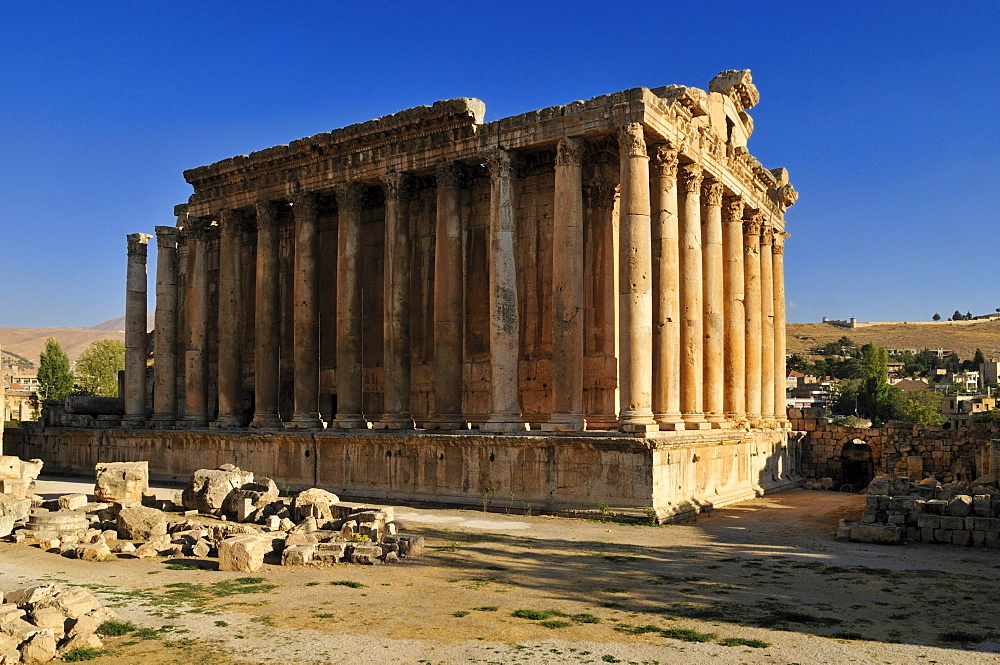 Antique Bacchus temple ruins at the archeological site of Baalbek, Unesco World Heritage Site, Bekaa Valley, Lebanon, Middle East, West Asia