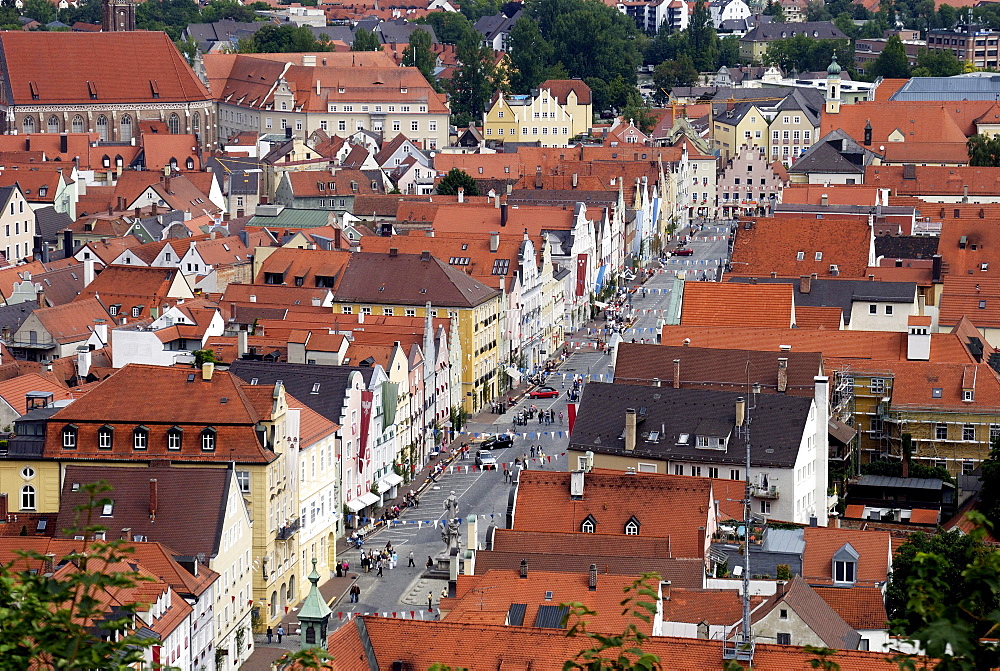 View of Neutstadt district, decorated for the Landshut Wedding 2009, a large medieval pageant, Landshut, Lower Bavaria, Bavaria, Germany, Europe