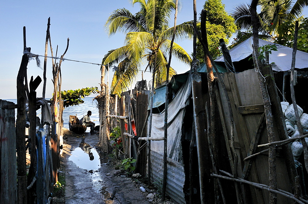 Slum area on the Caribbean coast, Petit Goave, Haiti, Caribbean, Central America