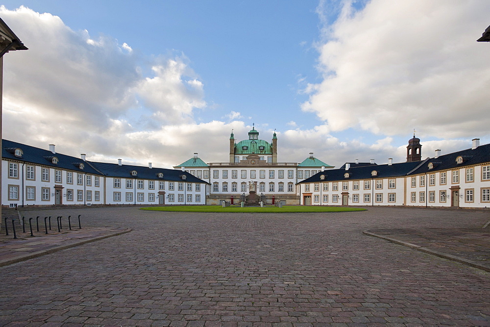 Fredensborg Slot or Fredensborg Palace, Fredensborg, Zealand, Denmark, Europe