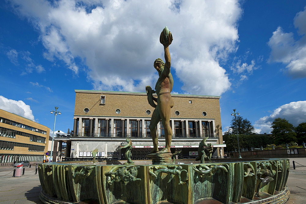 Poseidon statue, Goetaplatsen square, Gothenburg, Vaestragoetalnads laen, Sweden, Europe