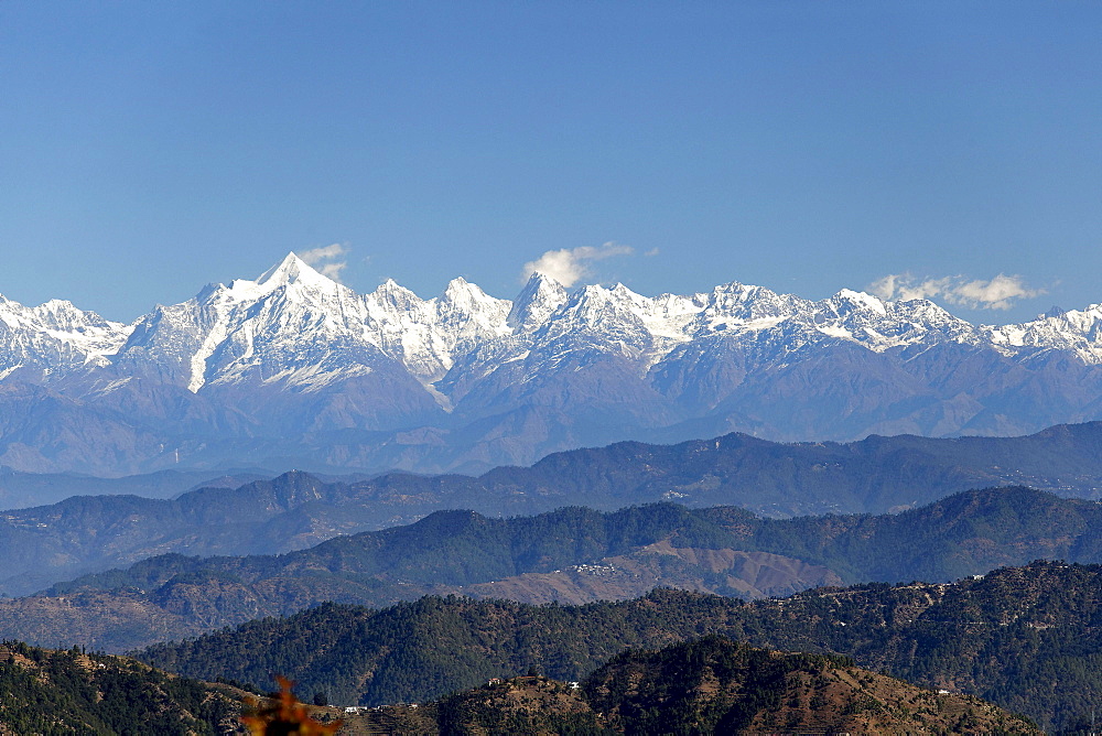 Himalaya mountain range as seen from Jhandi Devi view point, Uttarakhand region, northern India, India, Asia