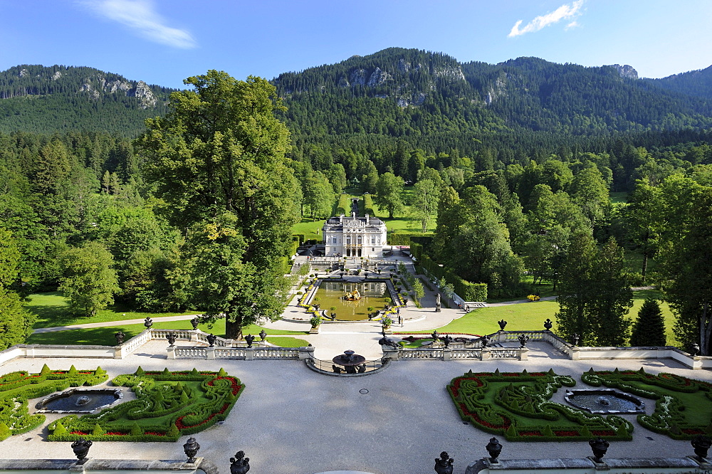 Linderhof Palace, castle of Bavarian King Ludwig II, Graswangtal valley, Oberammergau, Ammergau Alps, Upper Bavaria, Bavaria, Germany, Europe