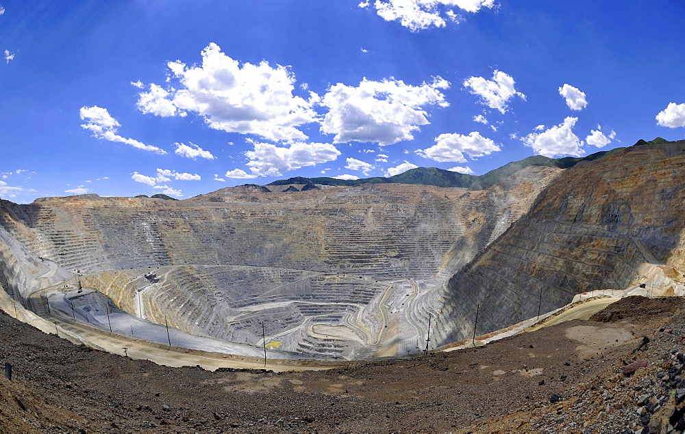 Bingham Canyon Mine or Kennecott Copper Mine, largest man-made open pit on earth, Oquirrh Mountains, Salt Lake City, Utah, USA, America