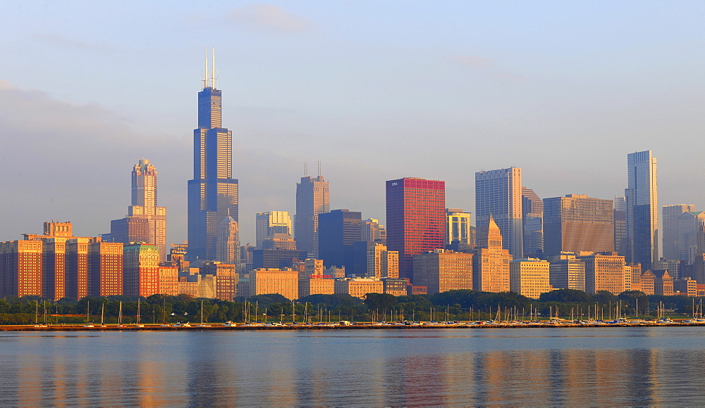 Foggy atmosphere after sunrise, 311 South Wacker, Aon Center, 77 West Wacker Drive, skyline, Legacy at Millennium Park, CNA Center, skyscrapers, Lake Michigan, Chicago, Illinois, United States of America, USA