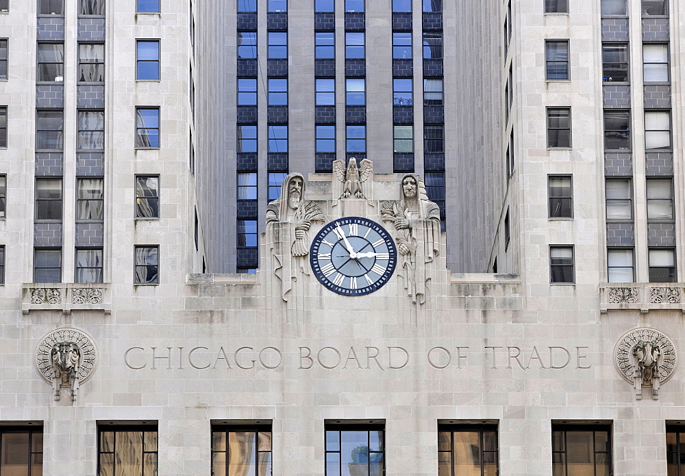 Partial view of the Chicago Board of Trade CBOT, CME Chicago Mercantile Exchange Group, the world's oldest derivatives exchange, Financial District, Chicago Loop, Chicago, Illinois, United States of America, USA, North America