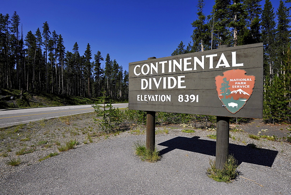 Sign, Continental Divide, North America, Yellowstone National Park, Idaho, Montana, Wyoming, United States of America, USA