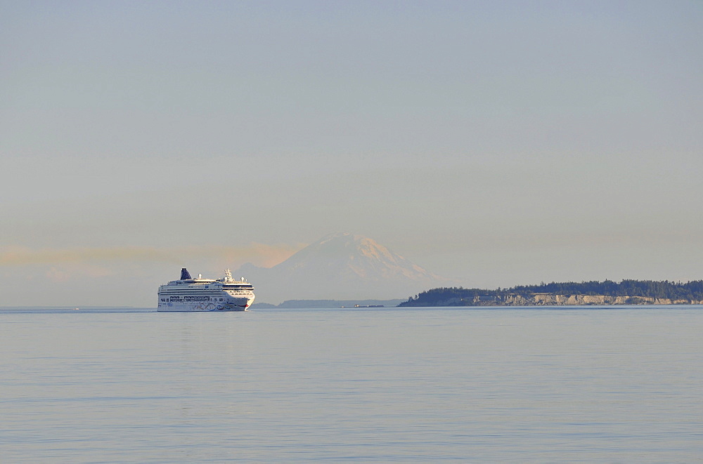 Norwegian Star cruise ship off Olympic Peninsula, Washington, Strait of Juan de Fuca, United States of America, USA