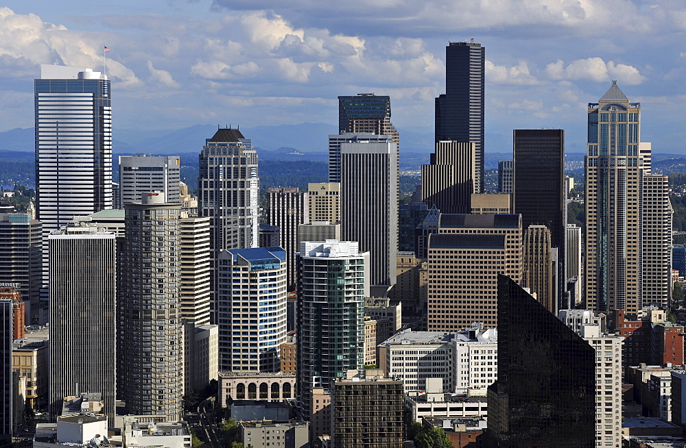 View from Space Needle to the southeast, Skyline Financial District Seattle with Columbia Center, formerly Bank of America Tower, Wells Fargo Building, Washington Mutual Tower, Two Union Square Tower, Municipal Tower, formerly Key Tower, U.S. Bank Center,