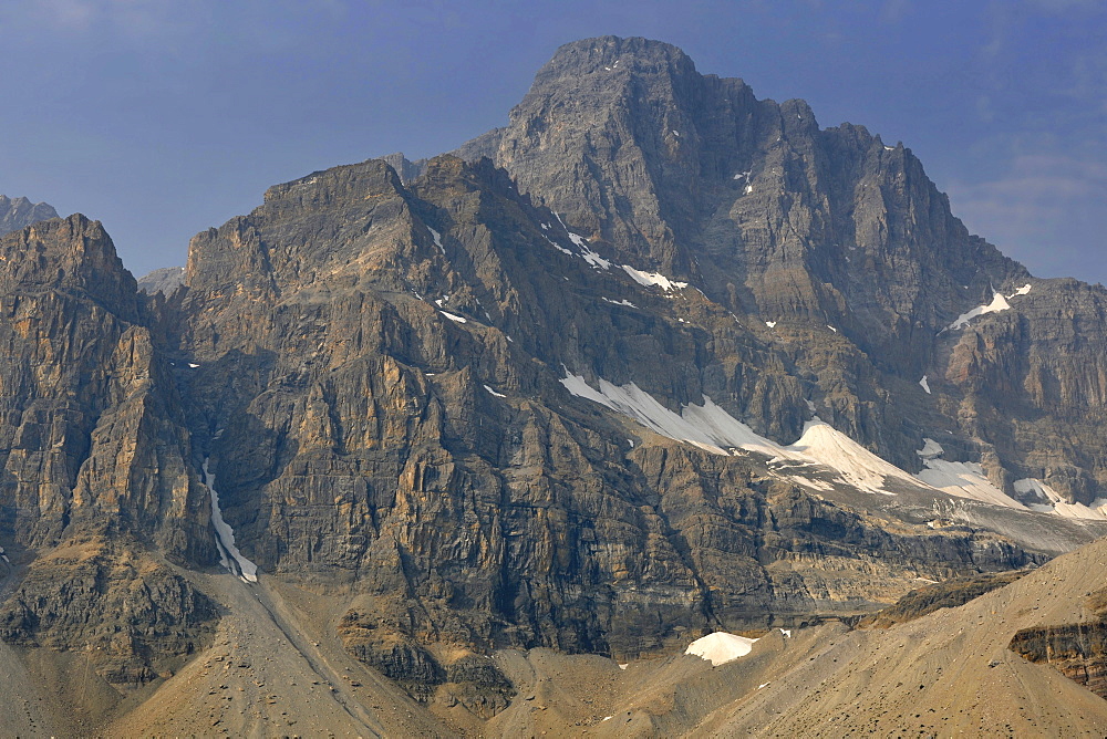 Crowfoot Mountain, Bow Lake, Icefields Parkway, Banff National Park, Canadian Rockies, Alberta, Canada