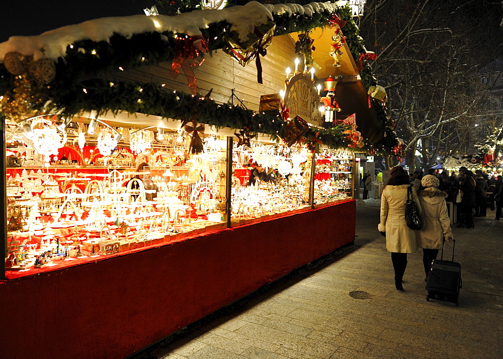 Christmas market, Stuttgart, Baden-Wuerttemberg, Germany, Europe