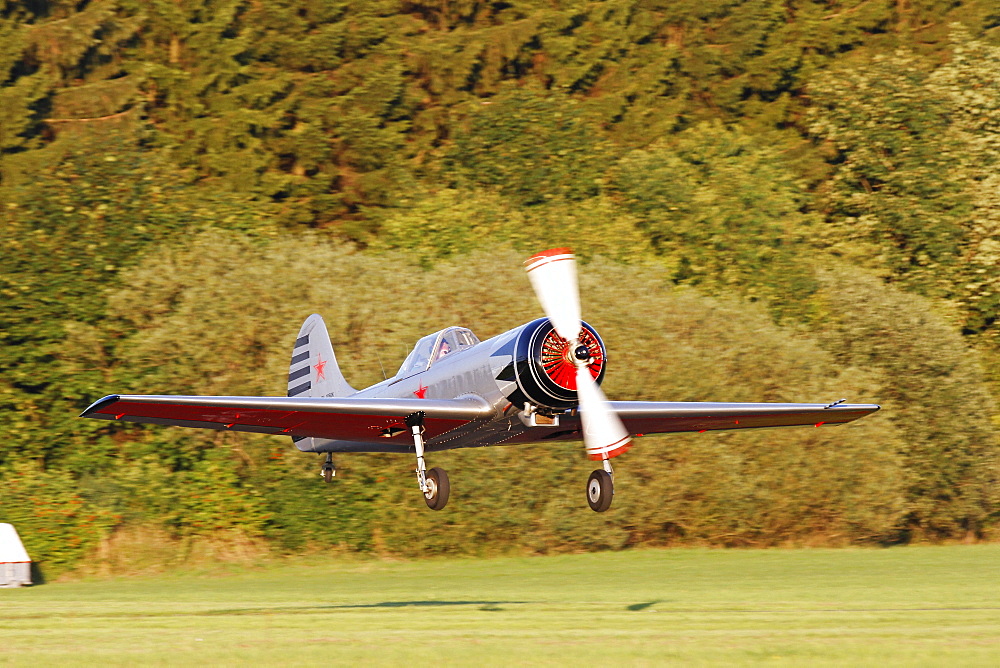 Vintage aircraft, Yakovlev Yak 52, Breitscheid Airshow 2010, Hesse, Germany, Europe