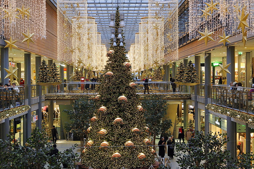 Potsdamer Platz Arkaden mall at Christmas time, Potsdamer Platz, Tiergarten district, Berlin, Germany, Europe