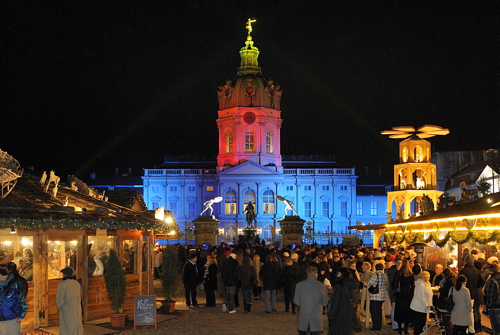 Christmas market at Schloss Charlottenburg castle, Berlin, Germany, Europe