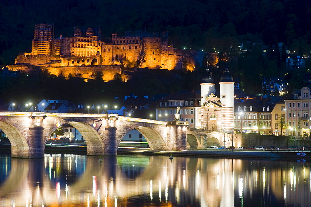 Townscape with Old Bridge and Old Bridge Gate, Karl-Theodor Bridge, Heidelberg, Neckar, Palatinate, Baden-Wuerttemberg, Germany, Europe