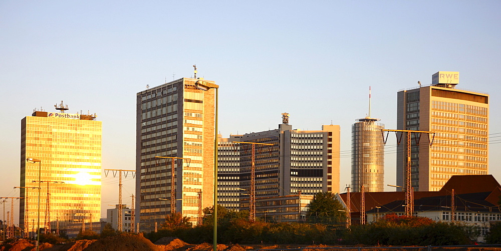 Essen city centre, skyline with various administrative and corporate buildings of large companies such as RWE and EVONIK, Essen, North Rhine-Westphalia, Germany, Europe