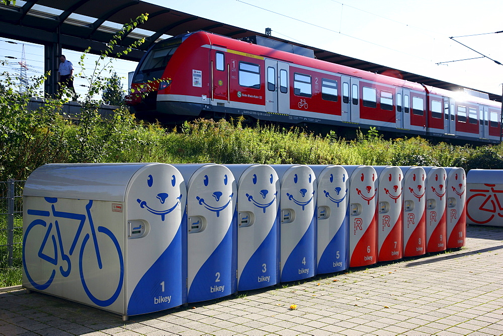 Bikey, bicycle lockers for hire for safe parking of bicycles, Bottrop, North Rhine-Westphalia, Germany, Europe