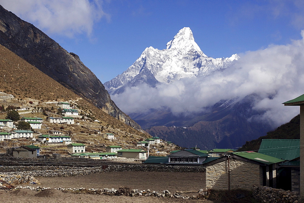 The Sherpa village Kumjung, in the back Mt. Ama Dablam, Khumbu, Sagarmatha National Park, Nepal, Asia